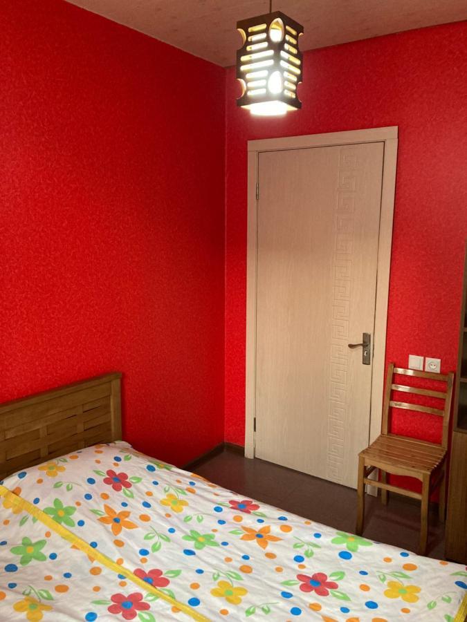 Guest House Barbi Batumi Esterno foto