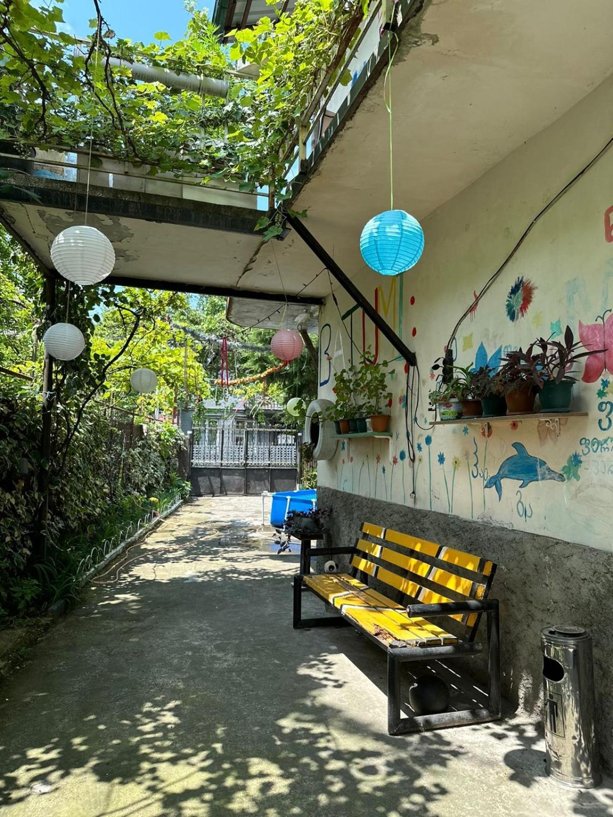 Guest House Barbi Batumi Esterno foto