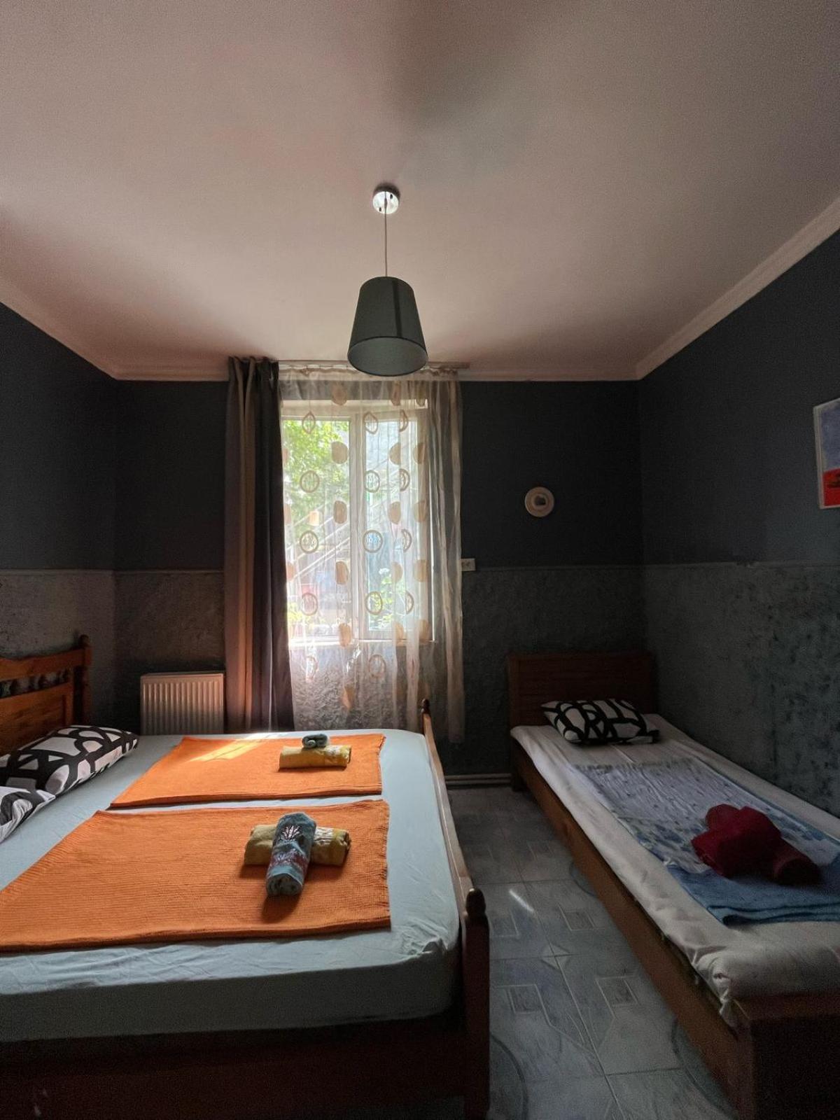 Guest House Barbi Batumi Esterno foto