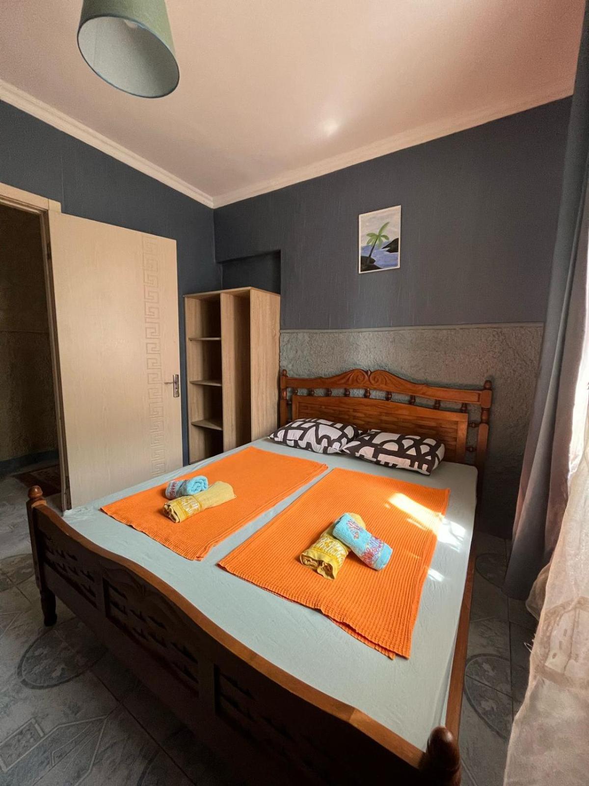 Guest House Barbi Batumi Esterno foto