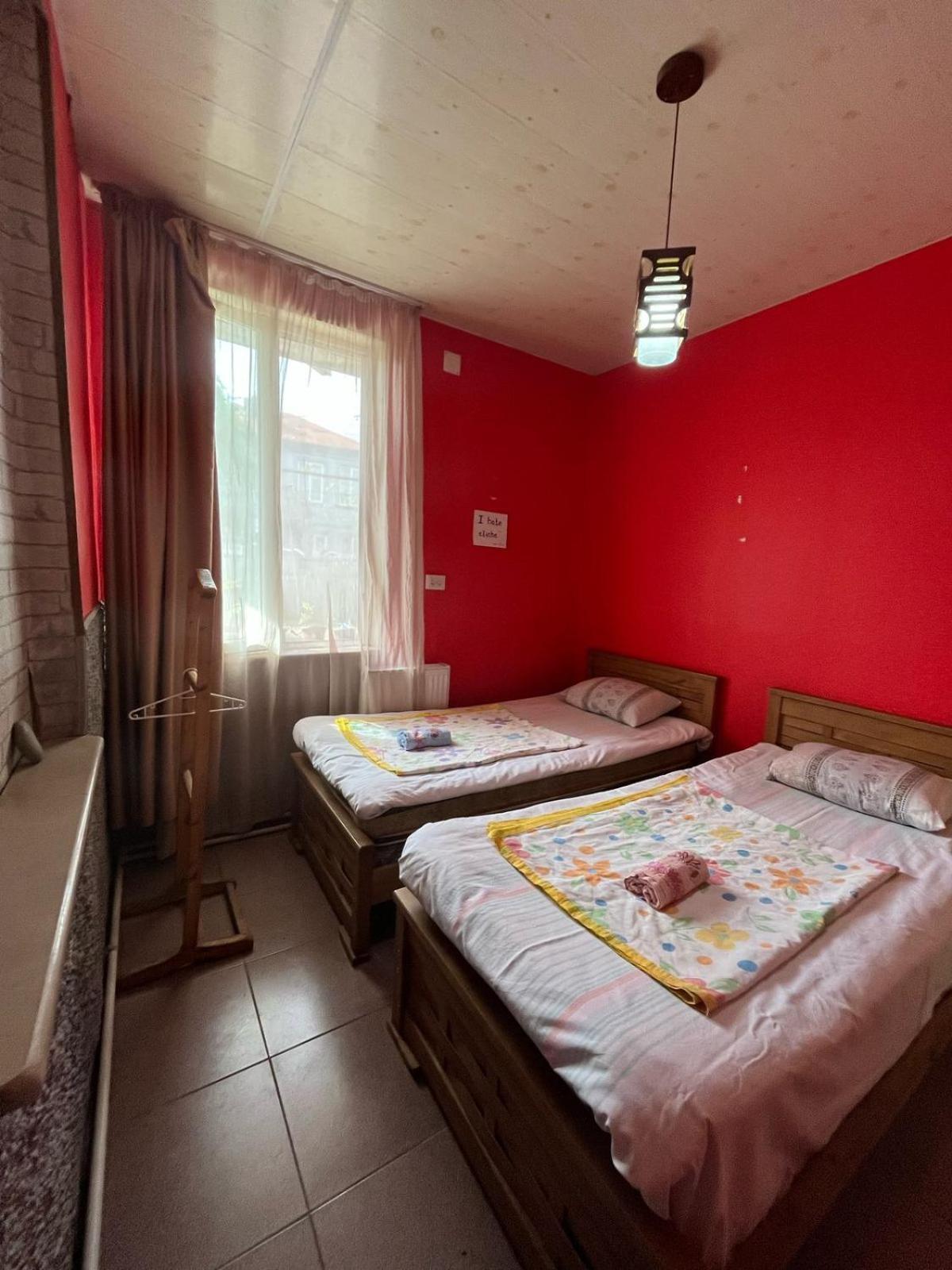 Guest House Barbi Batumi Esterno foto