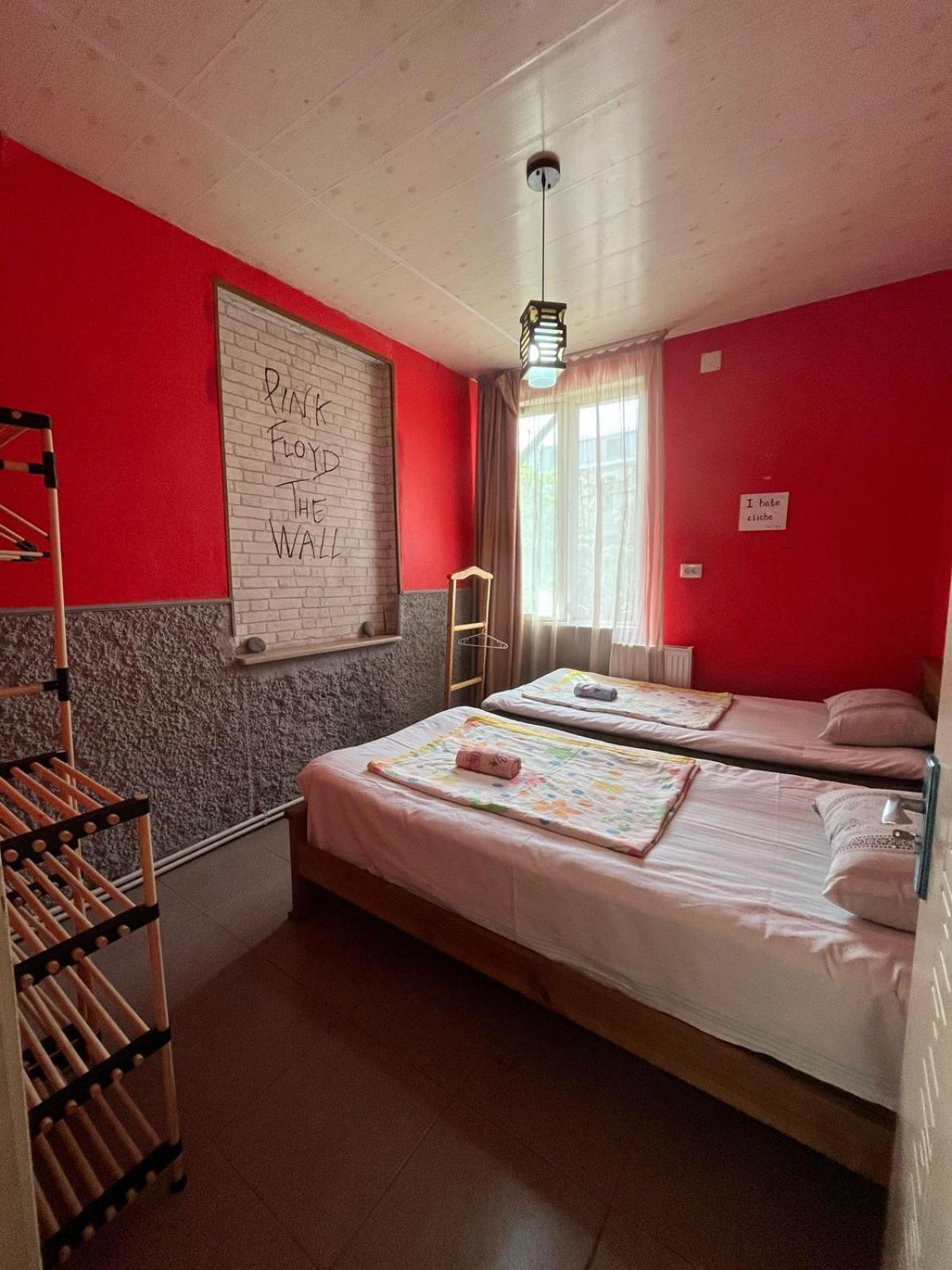 Guest House Barbi Batumi Esterno foto